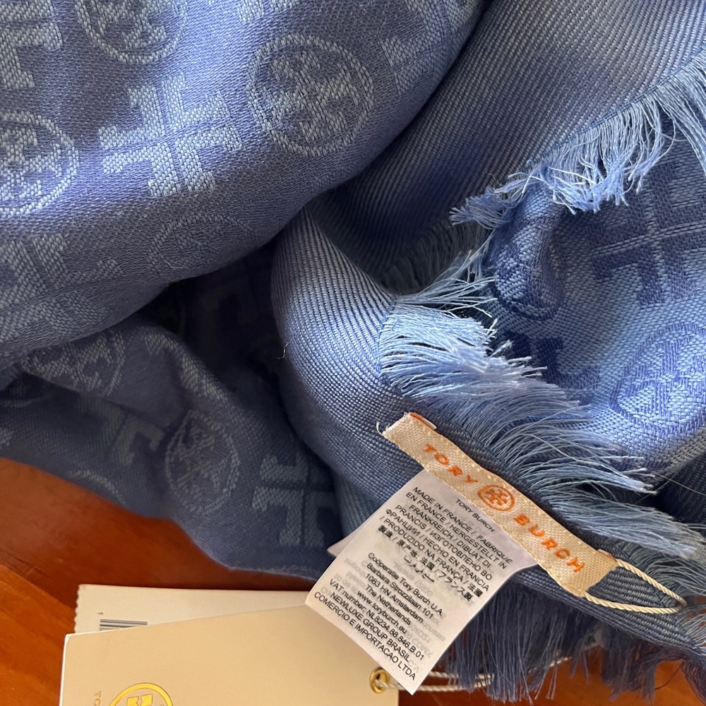 JACQUARD TRAVELER SCARF